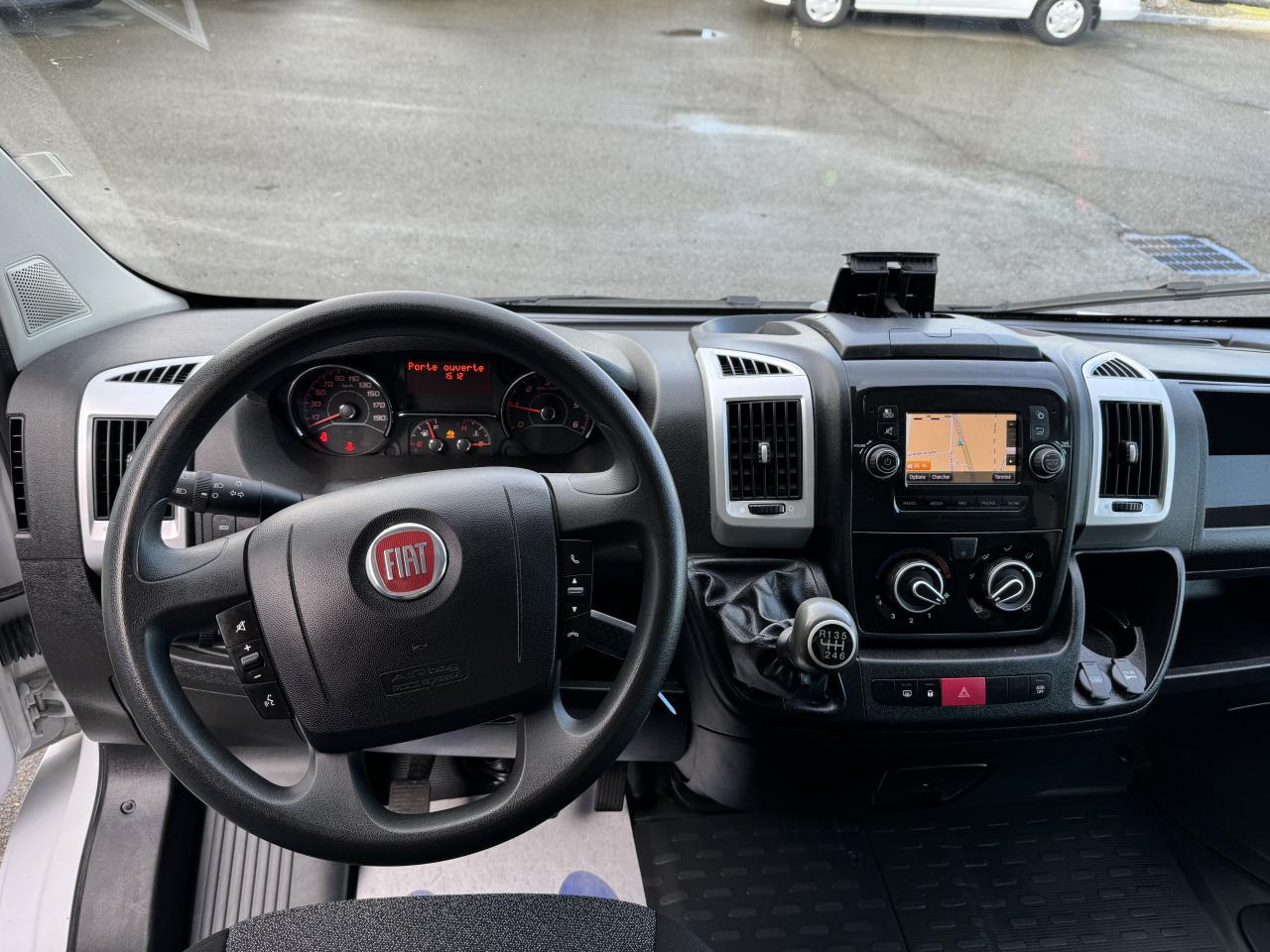 FIAT DUCATO 3T5 L3H2 2.2 HDI 140 CH BUSINESS - Furgone chiuso: foto 4 FIAT DUCATO 3T5 L3H2 2.2 HDI 140 CH BUSINESS - Furgone chiuso: foto 4