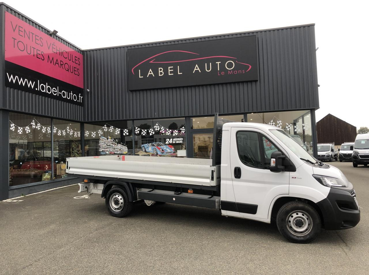 FIAT DUCATO 3T5 PLATEAU 4M20 2.3 MJT 140CH - Furgone con cassone fisso: foto 1 FIAT DUCATO 3T5 PLATEAU 4M20 2.3 MJT 140CH - Furgone con cassone fisso: foto 1