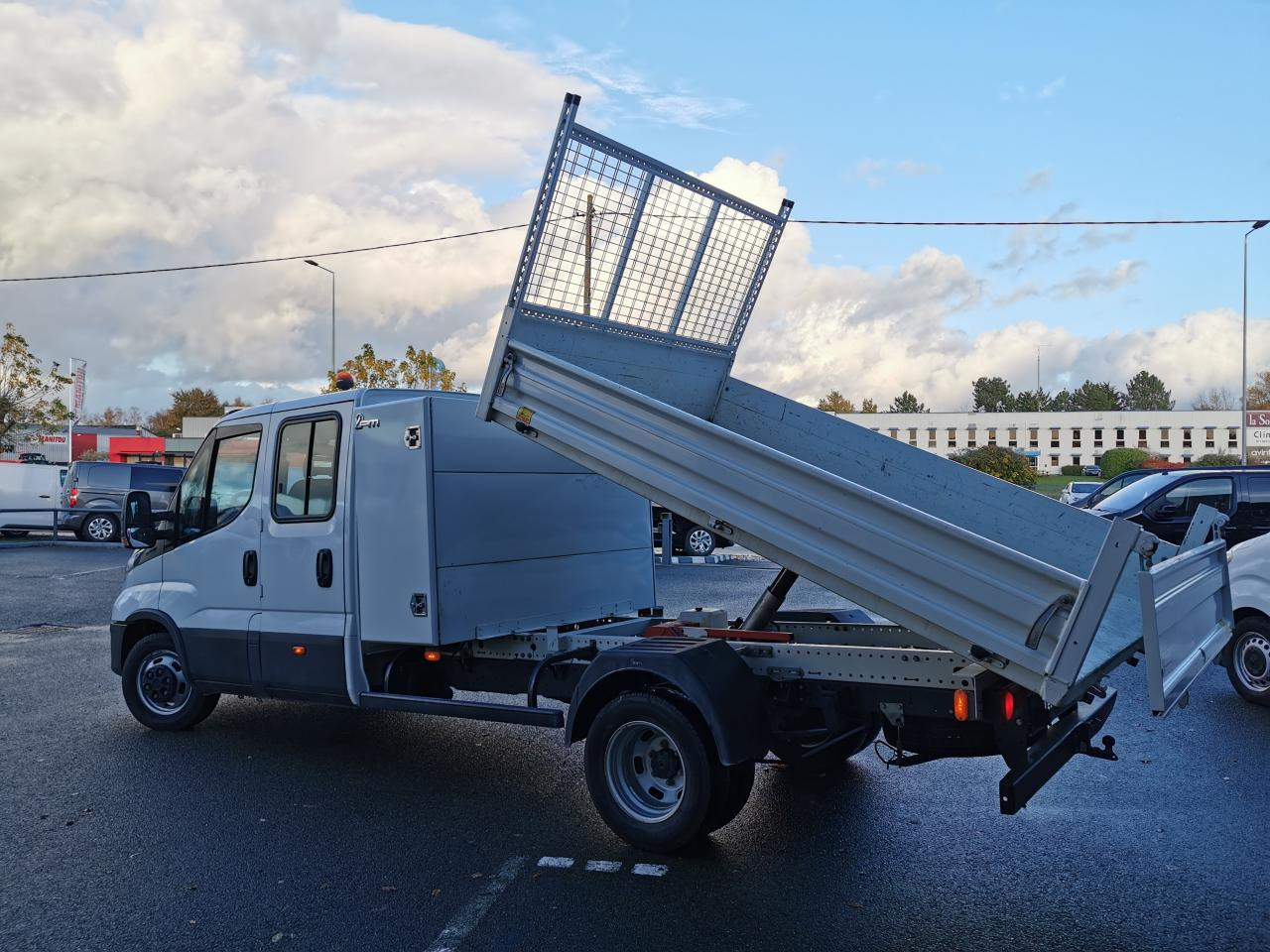 Leasing di IVECO daily 35C14 BENNE COFFRE DOUBLE CABINE 6 places IVECO daily 35C14 BENNE COFFRE DOUBLE CABINE 6 places: foto 10