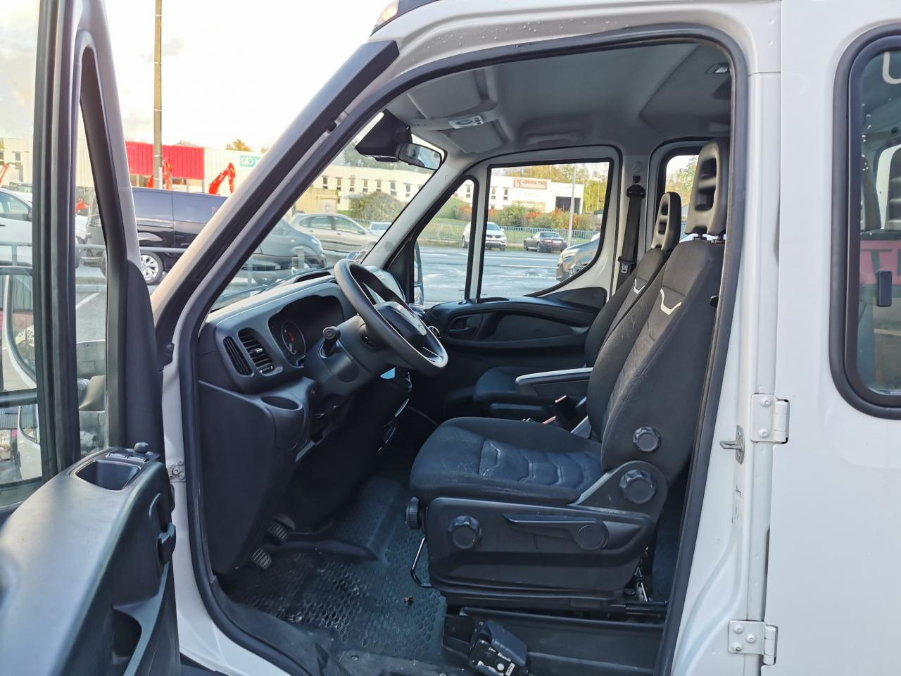IVECO daily 35C14 BENNE COFFRE DOUBLE CABINE 6 places - Furgone ribaltabile: foto 5 IVECO daily 35C14 BENNE COFFRE DOUBLE CABINE 6 places - Furgone ribaltabile: foto 5