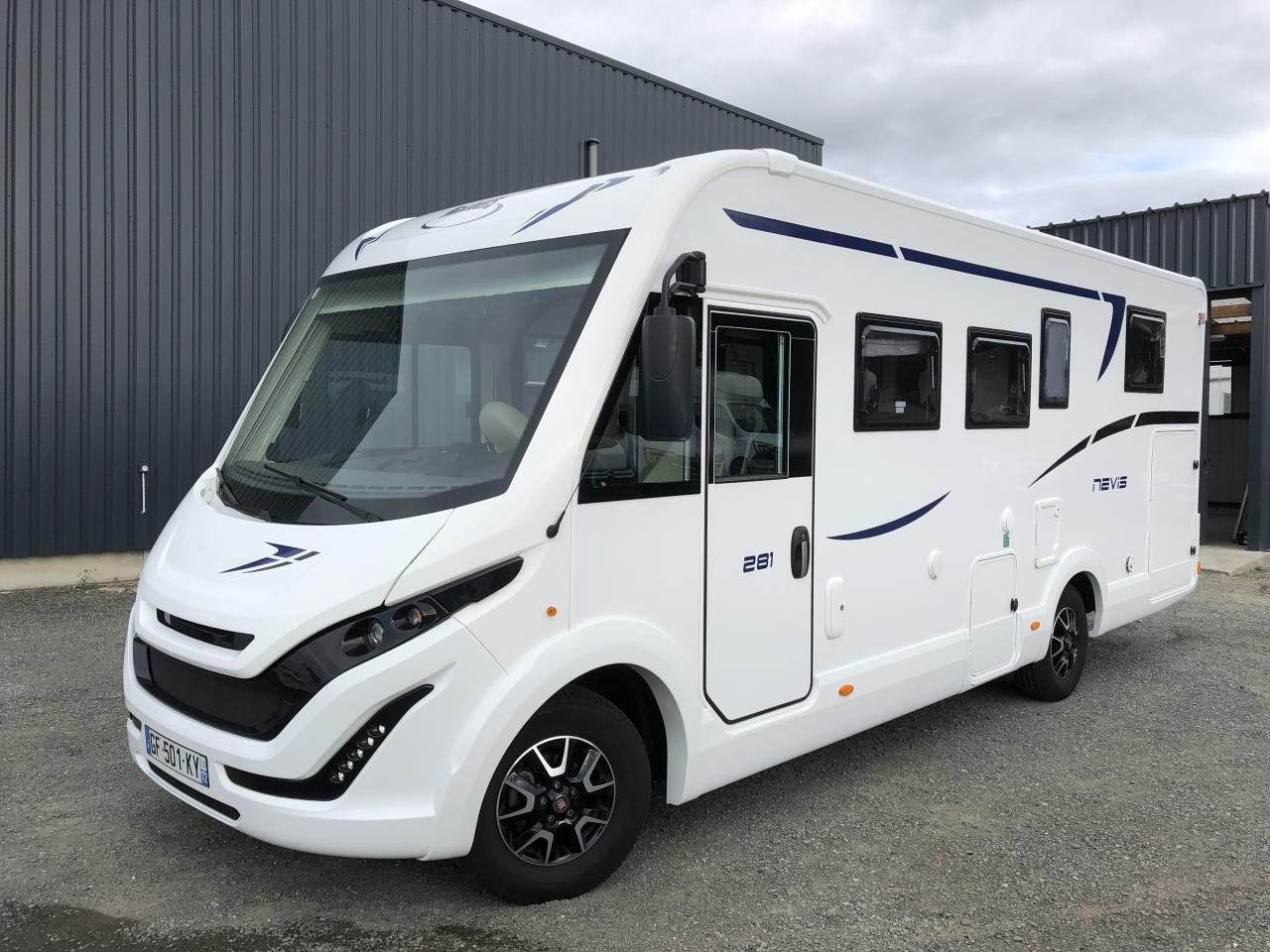 MC LOUIS NEVIS 281 - Motorhome: foto 1 MC LOUIS NEVIS 281 - Motorhome: foto 1