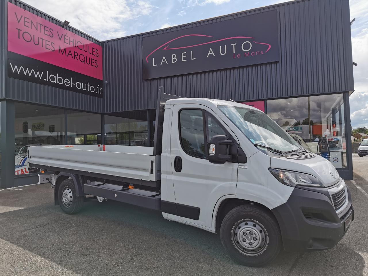 PEUGEOT BOXER 3T5 PLATEAU 4M20 2.2 HDI 140CH - Furgone con cassone fisso: foto 1 PEUGEOT BOXER 3T5 PLATEAU 4M20 2.2 HDI 140CH - Furgone con cassone fisso: foto 1