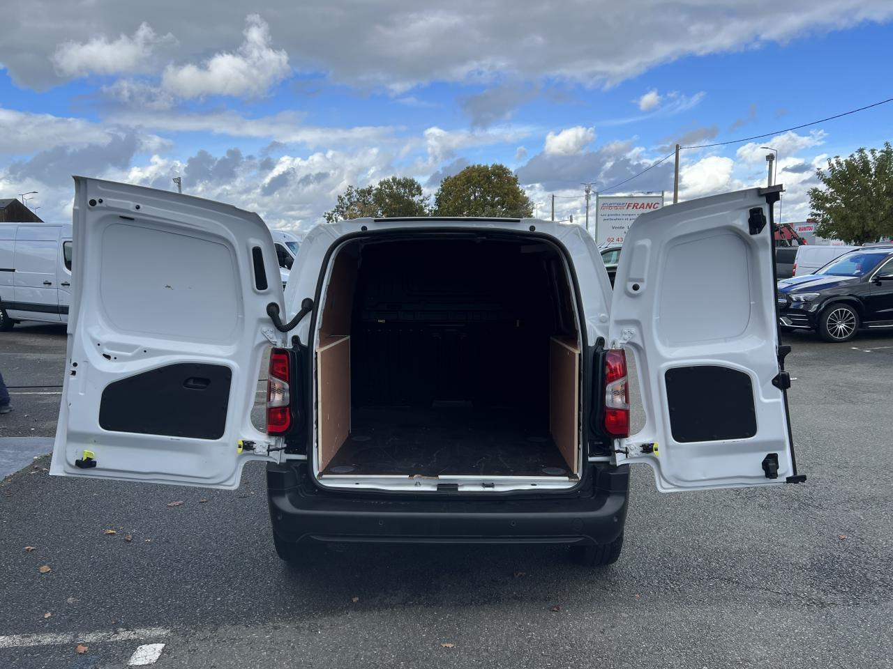 PEUGEOT PARTNER M 650KG 1.5 HDI 100CH ASPHALT 3 PLACES - Furgone chiuso: foto 3 PEUGEOT PARTNER M 650KG 1.5 HDI 100CH ASPHALT 3 PLACES - Furgone chiuso: foto 3