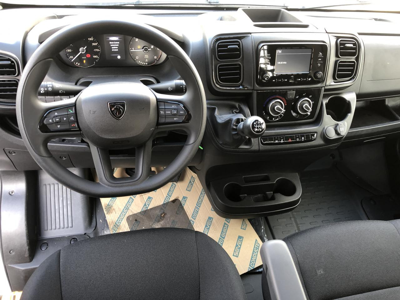 PEUGEOT boxer 3t5 plateau 4m20 2.2 hdi 140ch - Furgone con cassone fisso: foto 5 PEUGEOT boxer 3t5 plateau 4m20 2.2 hdi 140ch - Furgone con cassone fisso: foto 5