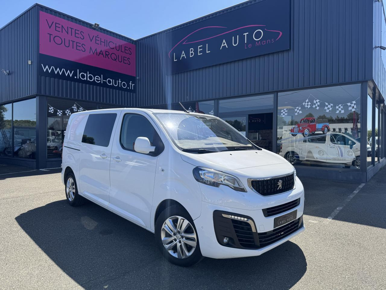 Peugeot Expert Standard 2.0 BlueHDI 150 S&S CABINE APPROFONDIE 6 PLACES - Furgone doppia cabina: foto 1 Peugeot Expert Standard 2.0 BlueHDI 150 S&S CABINE APPROFONDIE 6 PLACES - Furgone doppia cabina: foto 1