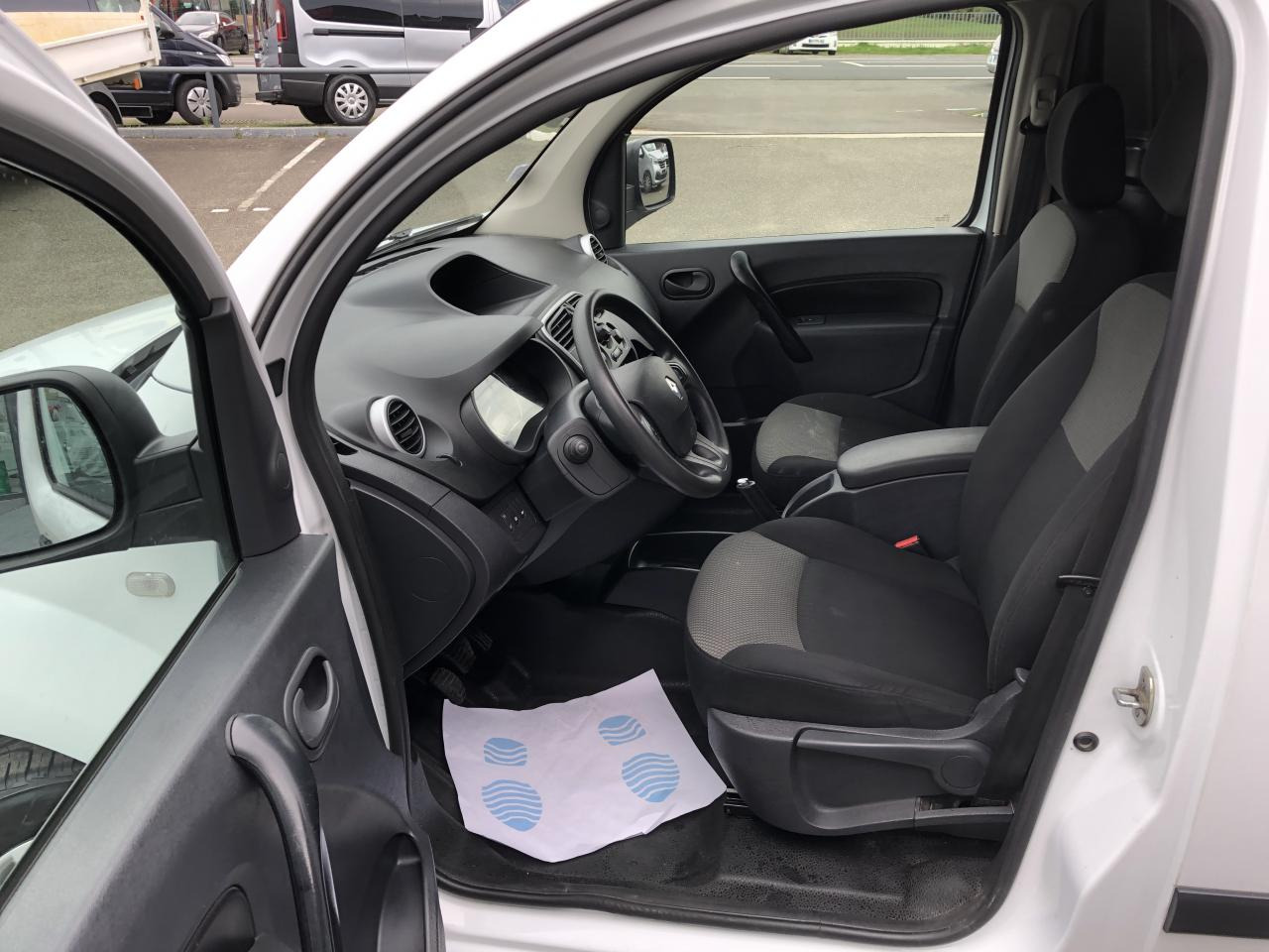 RENAULT KANGOO 1.5 DCI 80CH CONFORT - Furgone chiuso: foto 5 RENAULT KANGOO 1.5 DCI 80CH CONFORT - Furgone chiuso: foto 5