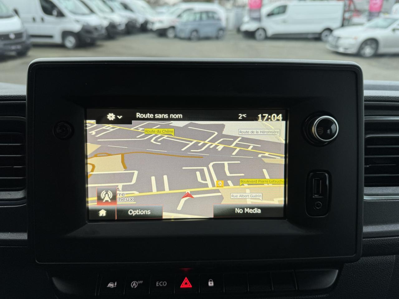 Furgone chiuso RENAULT Master Confort R3500RJ L3H2 2.3DCI 165CH CABINE APPROFONDIE 6 PLACES: foto 11 Furgone chiuso RENAULT Master Confort R3500RJ L3H2 2.3DCI 165CH CABINE APPROFONDIE 6 PLACES: foto 11