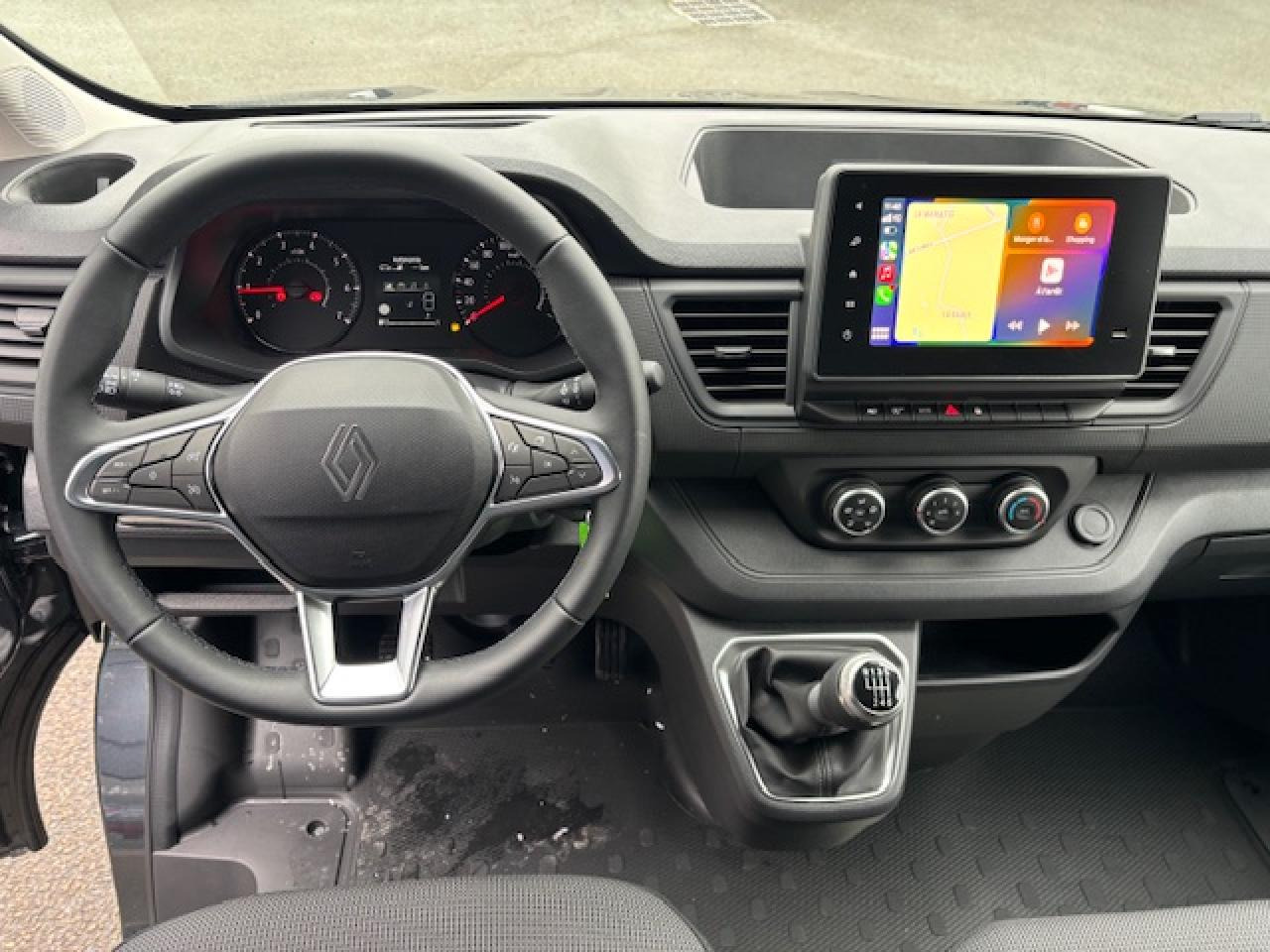 RENAULT TRAFIC 3T0 L1H1 2.0 DCI 150CH - Furgone chiuso: foto 4 RENAULT TRAFIC 3T0 L1H1 2.0 DCI 150CH - Furgone chiuso: foto 4