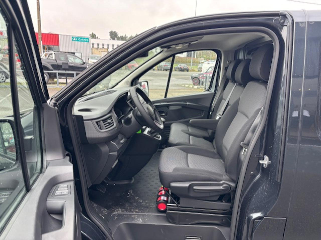 RENAULT TRAFIC 3T0 L1H1 2.0 DCI 150CH - Furgone chiuso: foto 5 RENAULT TRAFIC 3T0 L1H1 2.0 DCI 150CH - Furgone chiuso: foto 5