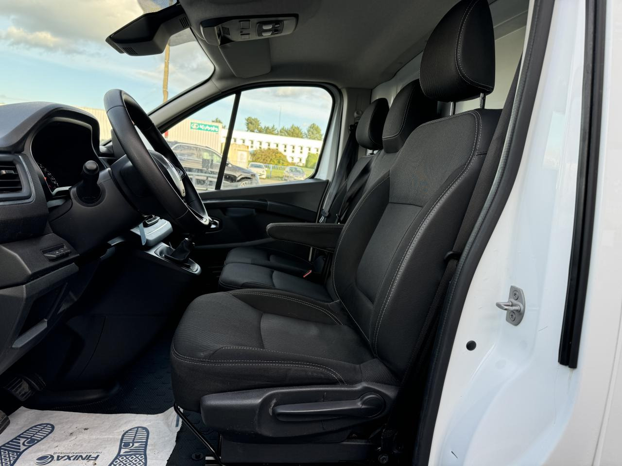 RENAULT TRAFIC L2H1 2.0 DCI 130CH GRAND CONFORT - Furgone chiuso: foto 5 RENAULT TRAFIC L2H1 2.0 DCI 130CH GRAND CONFORT - Furgone chiuso: foto 5