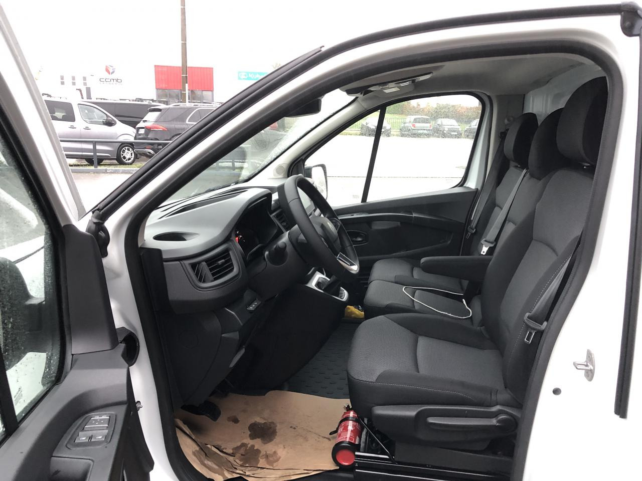 RENAULT Trafic L1H1 3000 Kg 2.0 Blue dCi - 150 - BVA 2025 III FOURGON Fourgon Advance L1H1 PHASE 3 - Furgone chiuso: foto 5 RENAULT Trafic L1H1 3000 Kg 2.0 Blue dCi - 150 - BVA 2025 III FOURGON Fourgon Advance L1H1 PHASE 3 - Furgone chiuso: foto 5