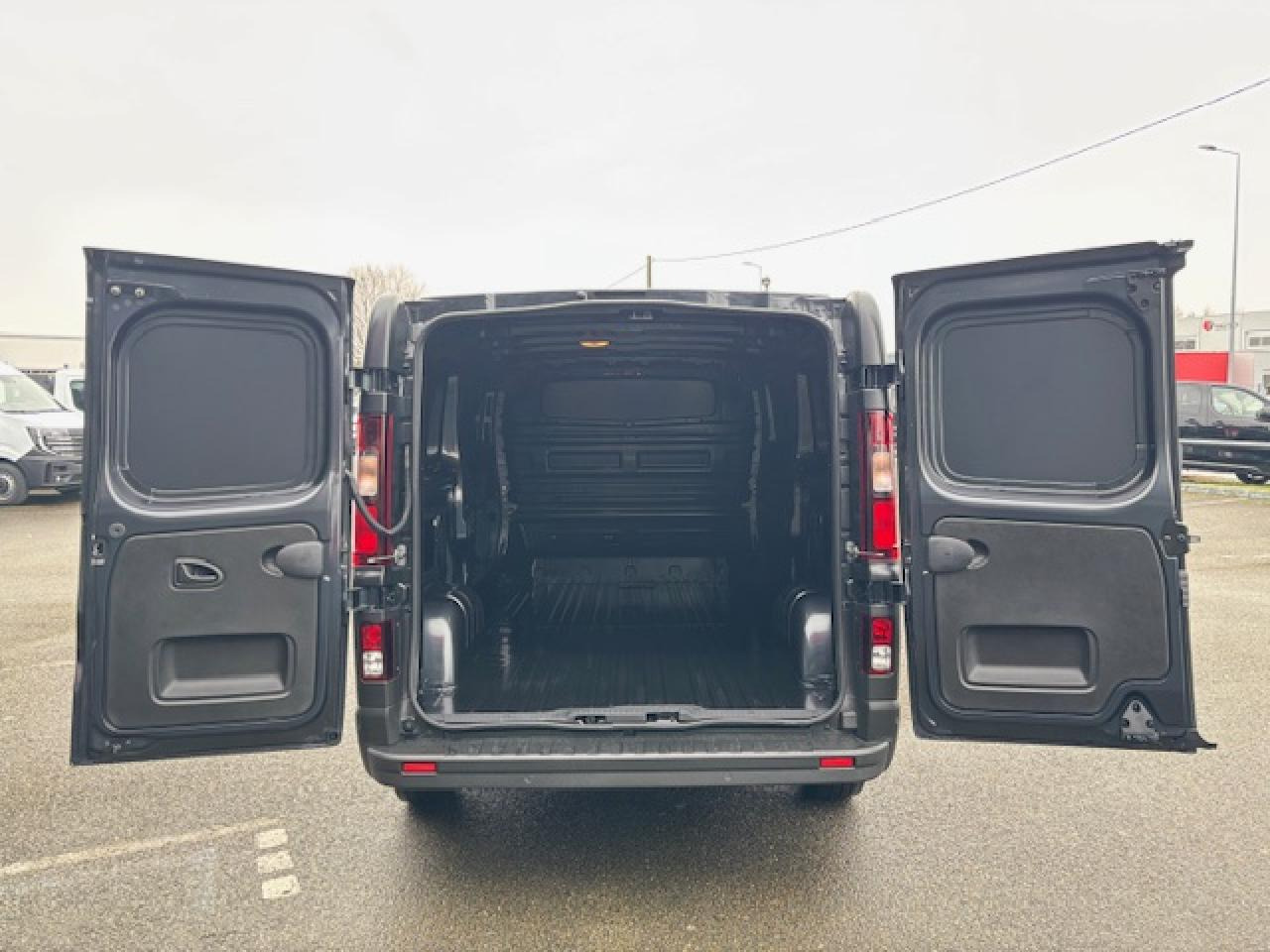 RENAULT Trafic L2H1 3000 Kg 2.0 Blue dCi - 150 2024 III FOURGON Fourgon Advance L2H1 PHASE 3 - Furgone chiuso: foto 3 RENAULT Trafic L2H1 3000 Kg 2.0 Blue dCi - 150 2024 III FOURGON Fourgon Advance L2H1 PHASE 3 - Furgone chiuso: foto 3