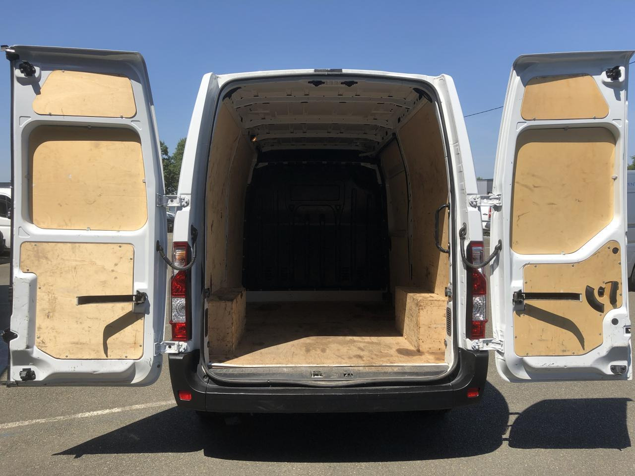 Renault Master F3300 L2H2 2.3 BLUE DCI 135CH CONFORT EURO6 - Furgone chiuso: foto 2 Renault Master F3300 L2H2 2.3 BLUE DCI 135CH CONFORT EURO6 - Furgone chiuso: foto 2