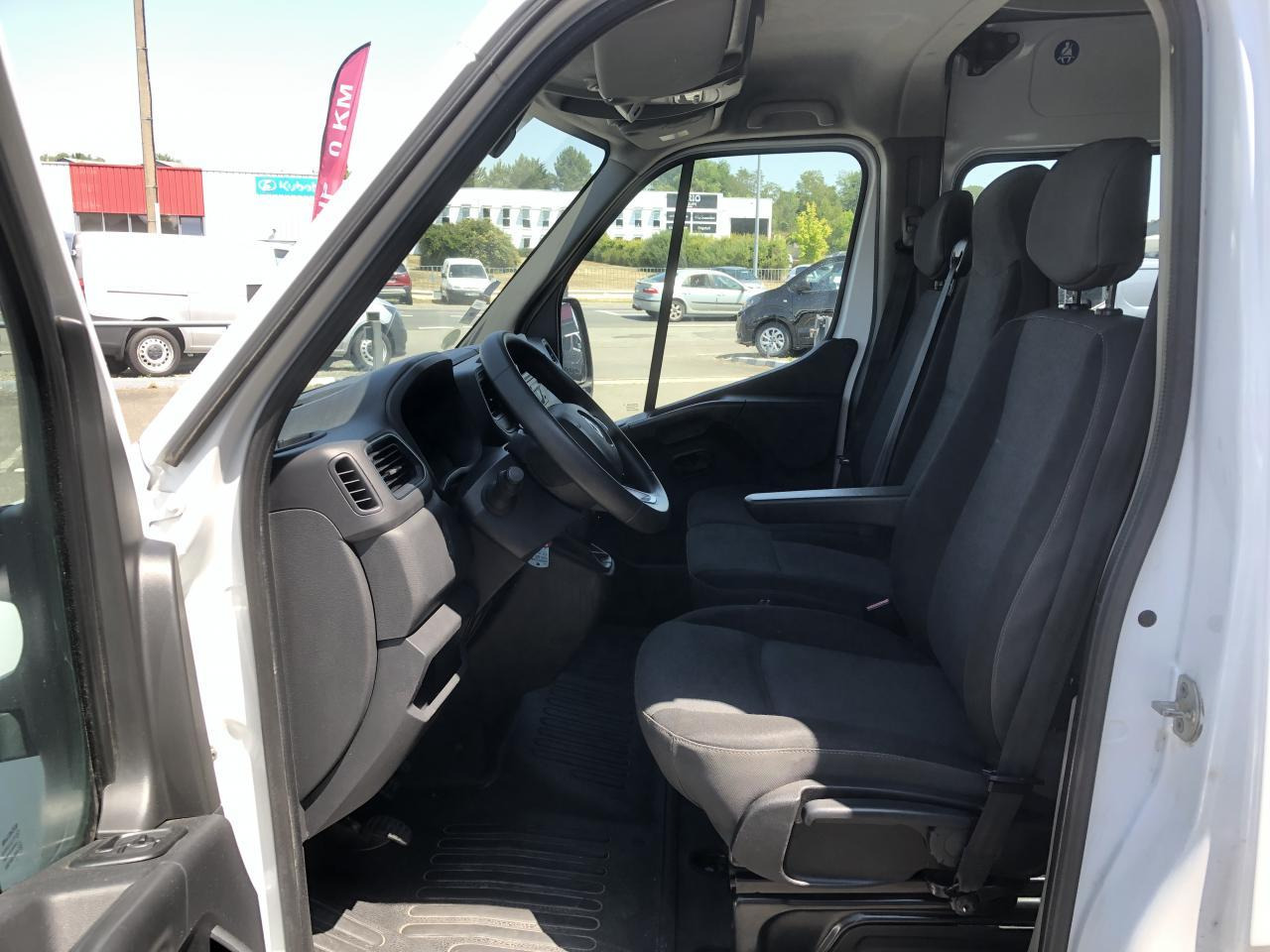 Renault Master F3300 L2H2 2.3 DCI 135CH CABINE APPROFONDIE CONFORT 7 PLACES - Furgone doppia cabina: foto 4 Renault Master F3300 L2H2 2.3 DCI 135CH CABINE APPROFONDIE CONFORT 7 PLACES - Furgone doppia cabina: foto 4
