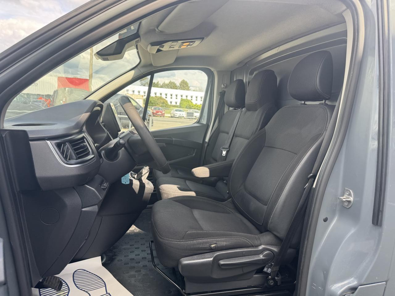 Renault Trafic L1H1 2T8 2.0 BLUE DCI 130CH GRAND CONFORT - Furgone chiuso: foto 5 Renault Trafic L1H1 2T8 2.0 BLUE DCI 130CH GRAND CONFORT - Furgone chiuso: foto 5