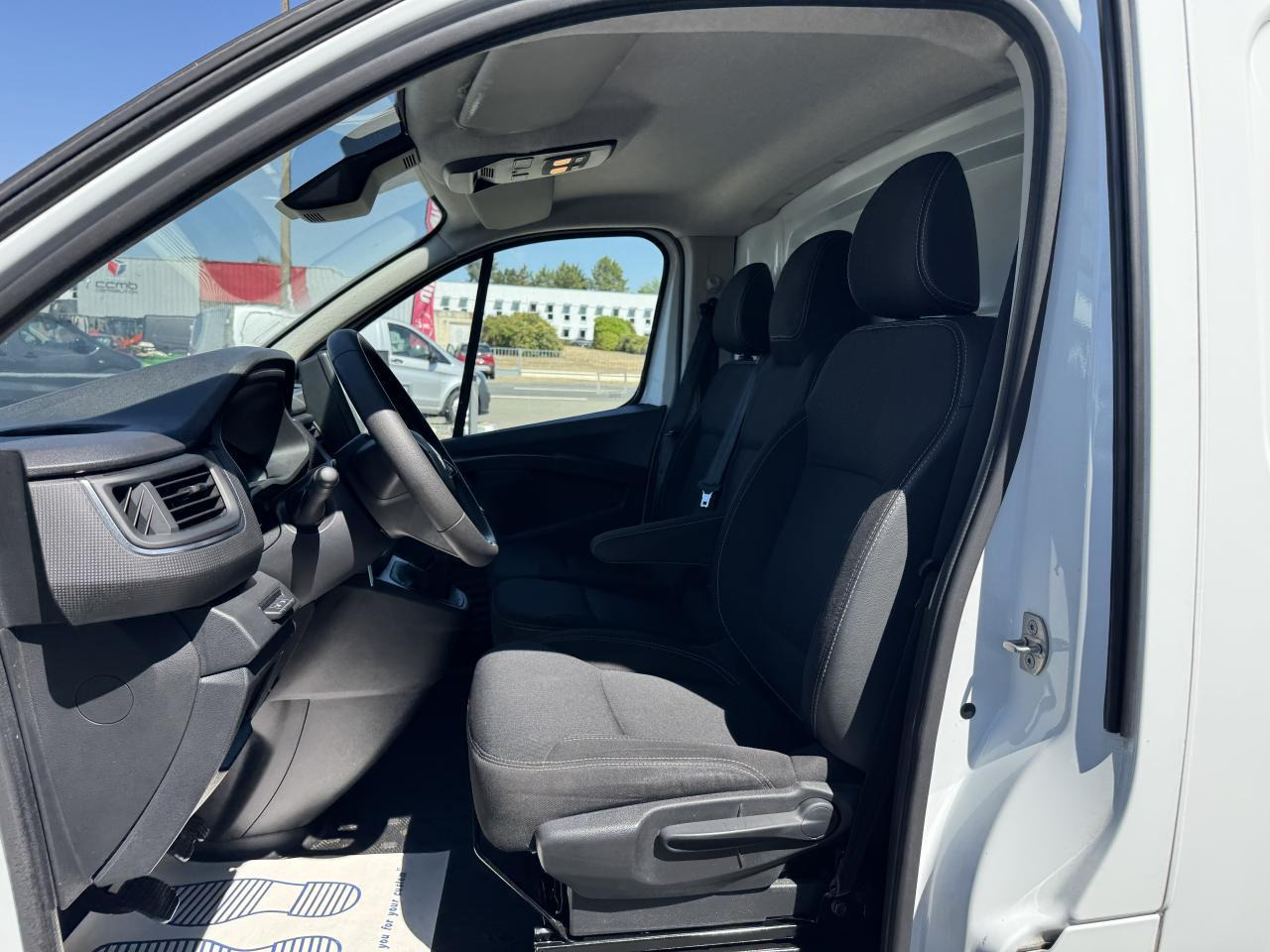 Renault Trafic L1H1 2T8 2.0 BLUE DCI 130CH GRAND CONFORT - Furgone chiuso: foto 4 Renault Trafic L1H1 2T8 2.0 BLUE DCI 130CH GRAND CONFORT - Furgone chiuso: foto 4