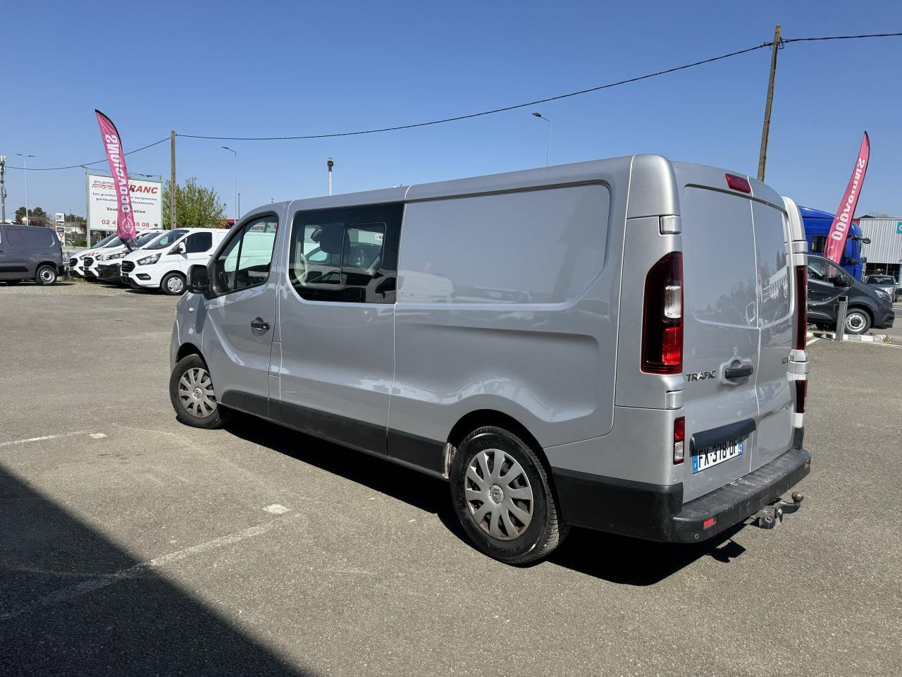 Renault Trafic L2H1 2.0 DCI 145CH CABINE APPROFONDIE 6 PLACES CONFORT EDC - Furgone doppia cabina: foto 5 Renault Trafic L2H1 2.0 DCI 145CH CABINE APPROFONDIE 6 PLACES CONFORT EDC - Furgone doppia cabina: foto 5
