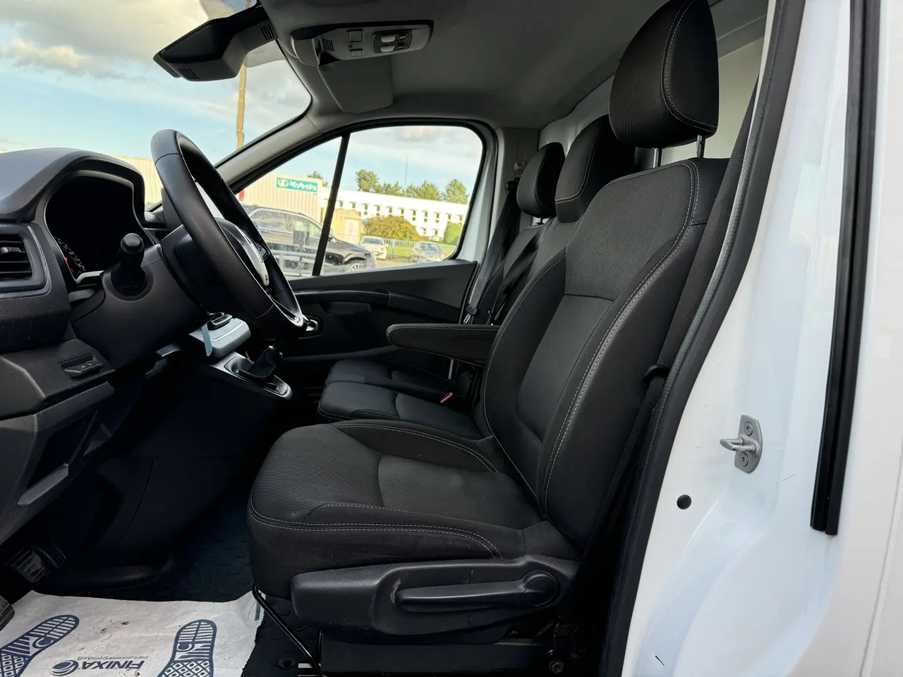 Renault Trafic L2H1 3T 2.0 BLUE DCI 130CH GRAND CONFORT - Furgone chiuso: foto 5 Renault Trafic L2H1 3T 2.0 BLUE DCI 130CH GRAND CONFORT - Furgone chiuso: foto 5