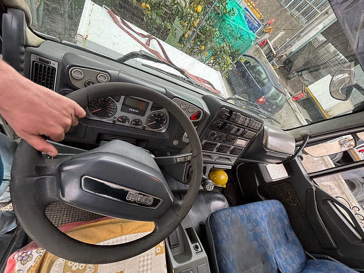 Iveco EUROCARGO 180E25 CASSONE FISSO - Autocarro con pianale/ Cassone fisso: foto 4 Iveco EUROCARGO 180E25 CASSONE FISSO - Autocarro con pianale/ Cassone fisso: foto 4