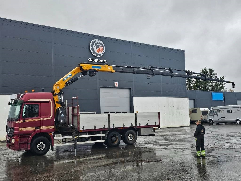 Mercedes-Benz Actros 2544 - Camion con gru: foto 2 Mercedes-Benz Actros 2544 - Camion con gru: foto 2