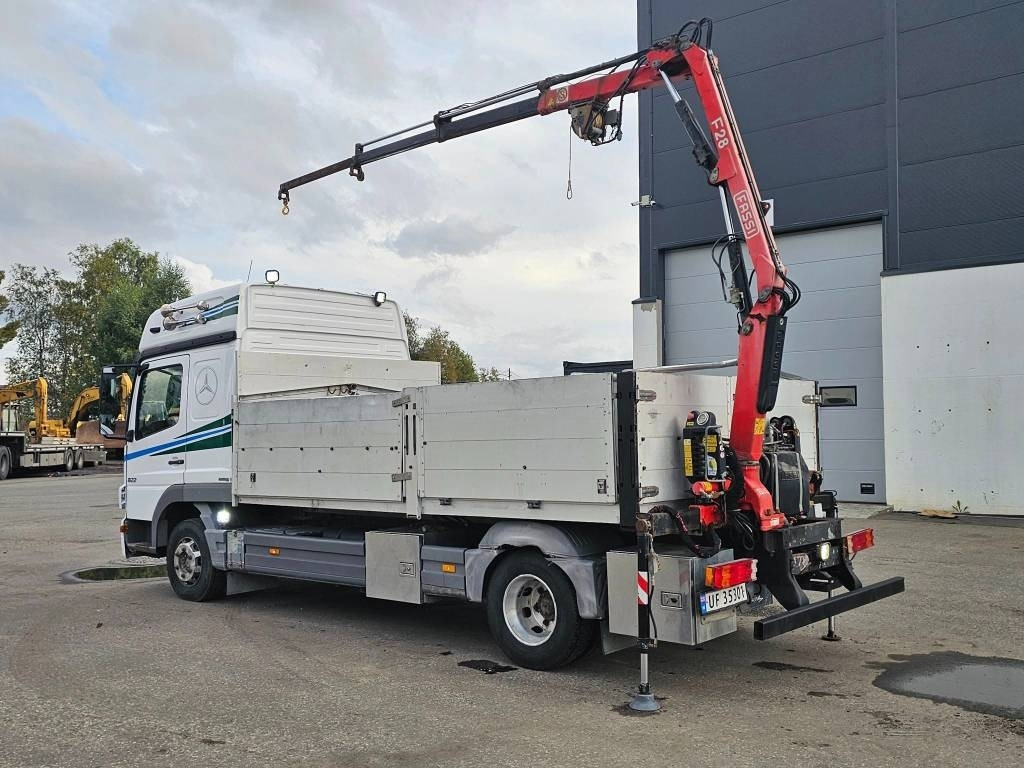 Mercedes-Benz Atego 822 L - Autocarro con pianale/ Cassone fisso: foto 5 Mercedes-Benz Atego 822 L - Autocarro con pianale/ Cassone fisso: foto 5