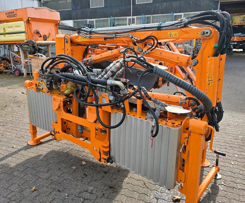 Dücker DUA 800 RSM 13 Böschungsmäher Böschungsmulcher Mähausleger Bankettmäher für Unimog 405/10 405/12 700 600 Mulag Una MHU FME - Altra macchina: foto 2 Dücker DUA 800 RSM 13 Böschungsmäher Böschungsmulcher Mähausleger Bankettmäher für Unimog 405/10 405/12 700 600 Mulag Una MHU FME - Altra macchina: foto 2