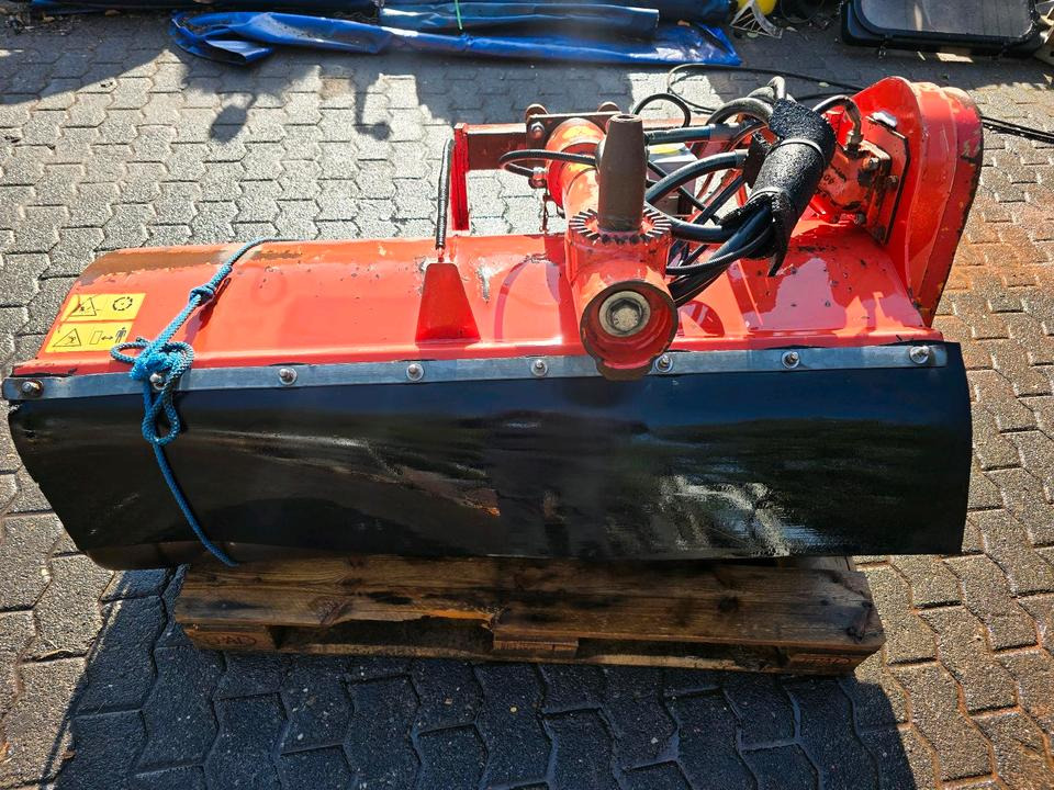Dücker MKT 13 Mulchkopf Mähkorb für Mähausleger Böschungsmulcher Böschungsmäher UNA DUA SMT 500 600 700 800 - Trincia a martelli: foto 3 Dücker MKT 13 Mulchkopf Mähkorb für Mähausleger Böschungsmulcher Böschungsmäher UNA DUA SMT 500 600 700 800 - Trincia a martelli: foto 3