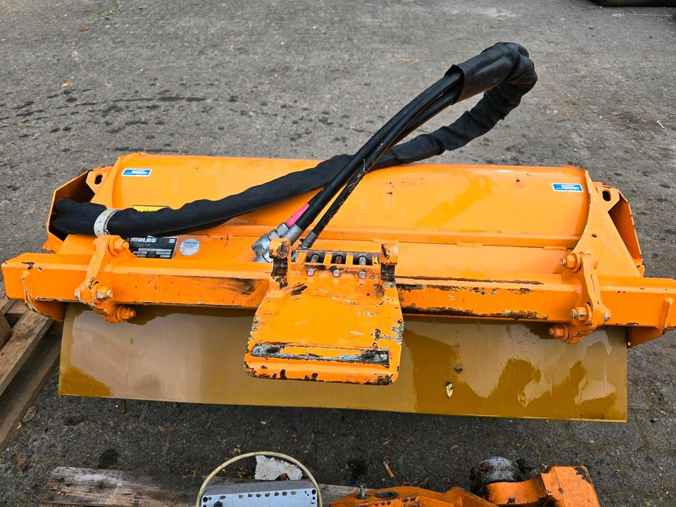 Neuwertiger Mulag GMK 1200 Mähkopf Grasmähkopf Mähkorb Mähausleger Böschungsmäher Böschungsmulcher FME MKM DUA UNA Dücker MHU 800 700 600 FMK - Trincia a martelli: foto 4 Neuwertiger Mulag GMK 1200 Mähkopf Grasmähkopf Mähkorb Mähausleger Böschungsmäher Böschungsmulcher FME MKM DUA UNA Dücker MHU 800 700 600 FMK - Trincia a martelli: foto 4