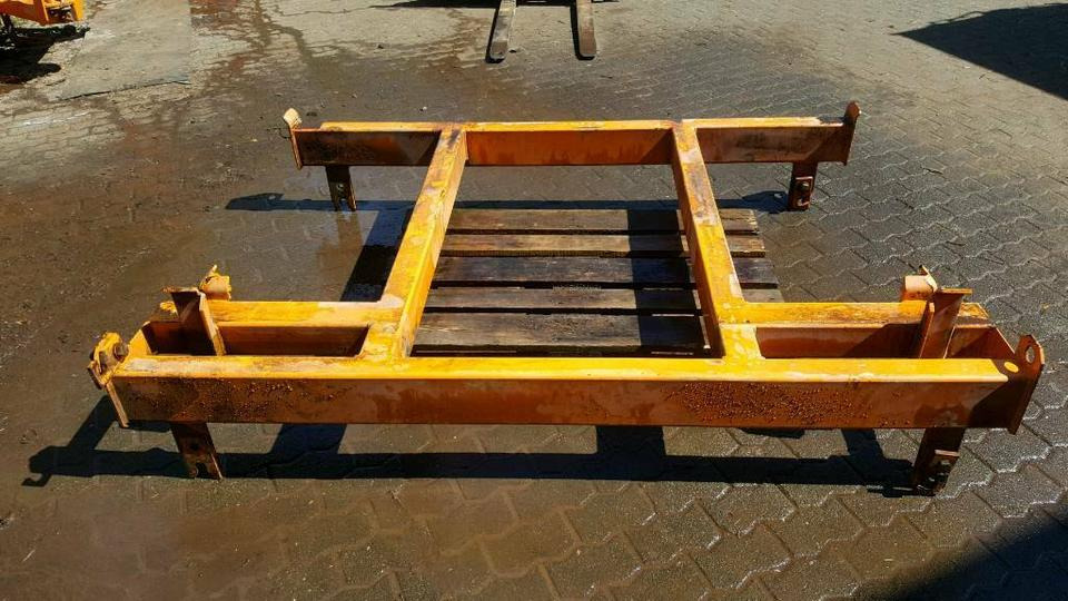 Rahmen für Unimog U 400 300 500 Salzstreuer winterdienst Schmidt - Telaio per Veicolo speciale/ Comunale: foto 3 Rahmen für Unimog U 400 300 500 Salzstreuer winterdienst Schmidt - Telaio per Veicolo speciale/ Comunale: foto 3