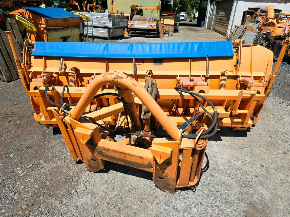 Schmidt Schneepflug MF 2.4 Schneeschieber Schneeschild Winterdienst Räumschild passend für Unimog 405/10 405/12 UGE UGN U300 U 300 400 500 - Lama neve: foto 3 Schmidt Schneepflug MF 2.4 Schneeschieber Schneeschild Winterdienst Räumschild passend für Unimog 405/10 405/12 UGE UGN U300 U 300 400 500 - Lama neve: foto 3