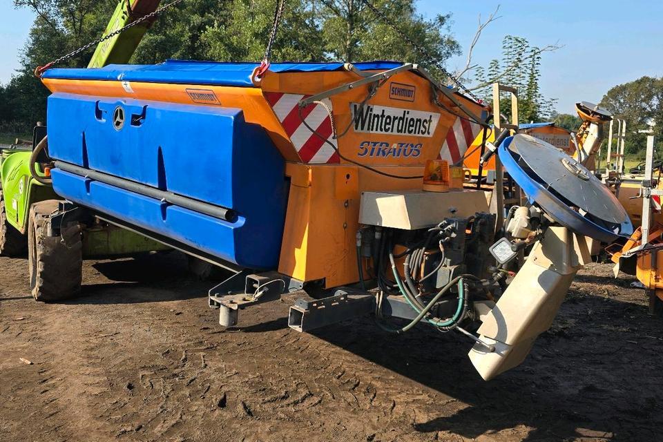 Schmidt Stratos Salzstreuer S44 4,4m3 für Unimog 405 U500 527 530 535 Aufbaustreuautomat Salzsilo Winterdienst Küpper-Weisser Epoke - Spargisale: foto 1 Schmidt Stratos Salzstreuer S44 4,4m3 für Unimog 405 U500 527 530 535 Aufbaustreuautomat Salzsilo Winterdienst Küpper-Weisser Epoke - Spargisale: foto 1