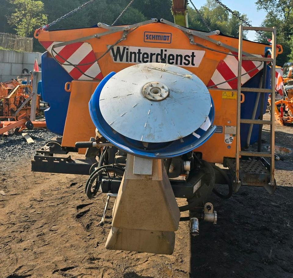 Schmidt Stratos Salzstreuer S44 4,4m3 für Unimog 405 U500 527 530 535 Aufbaustreuautomat Salzsilo Winterdienst Küpper-Weisser Epoke - Spargisale: foto 5 Schmidt Stratos Salzstreuer S44 4,4m3 für Unimog 405 U500 527 530 535 Aufbaustreuautomat Salzsilo Winterdienst Küpper-Weisser Epoke - Spargisale: foto 5