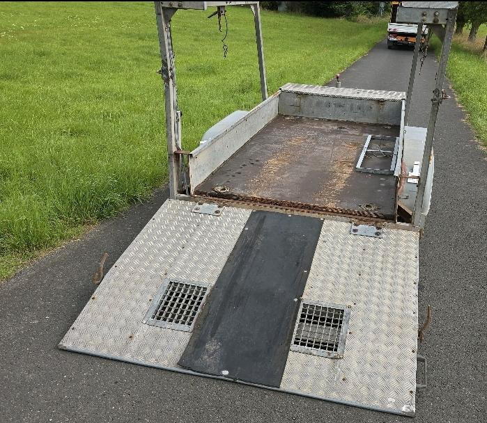 Attrezzatura da costruzione Trebbiner VZ 615 Absperrtafel FAT Nissen Horizont Verkehrsleittafel Verkehrsleitanhänger Verkehrssicherungsanhänger Leitanhänger: foto 10