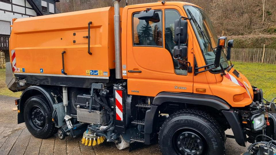Unimog 9400km U400 405 Kehrmaschine SK 370 Schmidt Mercedes Benz Variopilot Kehraufbau Hydrostat 2011 Bluetec 5 - Spazzatrice stradale: foto 5 Unimog 9400km U400 405 Kehrmaschine SK 370 Schmidt Mercedes Benz Variopilot Kehraufbau Hydrostat 2011 Bluetec 5 - Spazzatrice stradale: foto 5