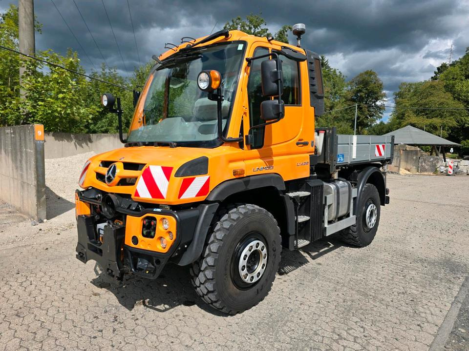 Unimog U429 NKS-F-UGE-42 Mercedes-Benz 405/10 405/12 UGE Mercedes-Benz U 318 323 327 423 427 429 430 EasyDrive Variopilot Mulag MKM 700 Böschungsmäher Böschungsmulcher Bucher Salzstreuer - Veicolo speciale/ Comunale: foto 1 Unimog U429 NKS-F-UGE-42 Mercedes-Benz 405/10 405/12 UGE Mercedes-Benz U 318 323 327 423 427 429 430 EasyDrive Variopilot Mulag MKM 700 Böschungsmäher Böschungsmulcher Bucher Salzstreuer - Veicolo speciale/ Comunale: foto 1