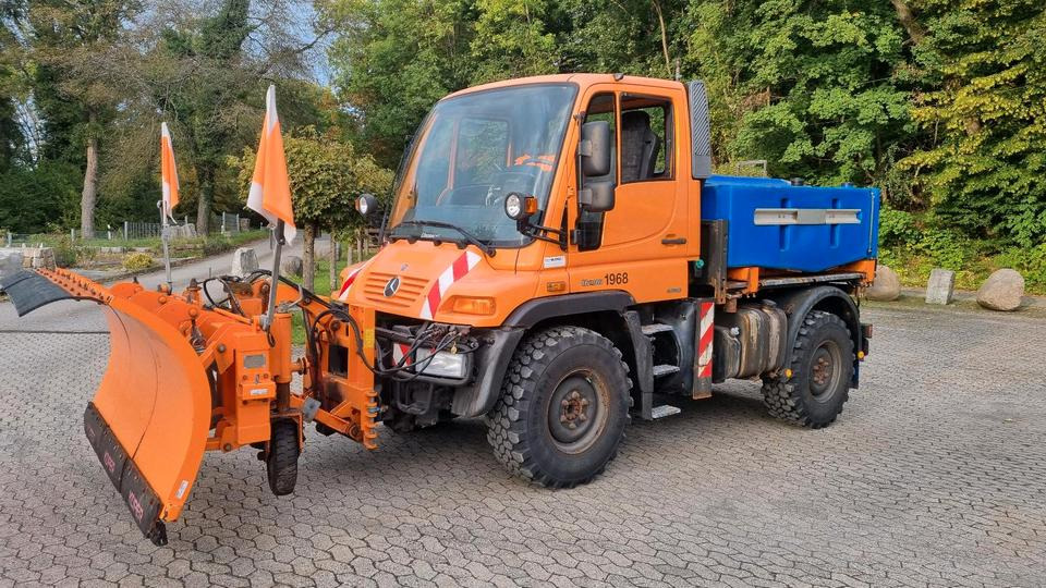 Zu Vermieten Unimog U 290 300 400 500 mit Winterdienstausstattung Schmidt Stratos Schneepflug Mercedes Benz - Mezzo spazzaneve: foto 1 Zu Vermieten Unimog U 290 300 400 500 mit Winterdienstausstattung Schmidt Stratos Schneepflug Mercedes Benz - Mezzo spazzaneve: foto 1