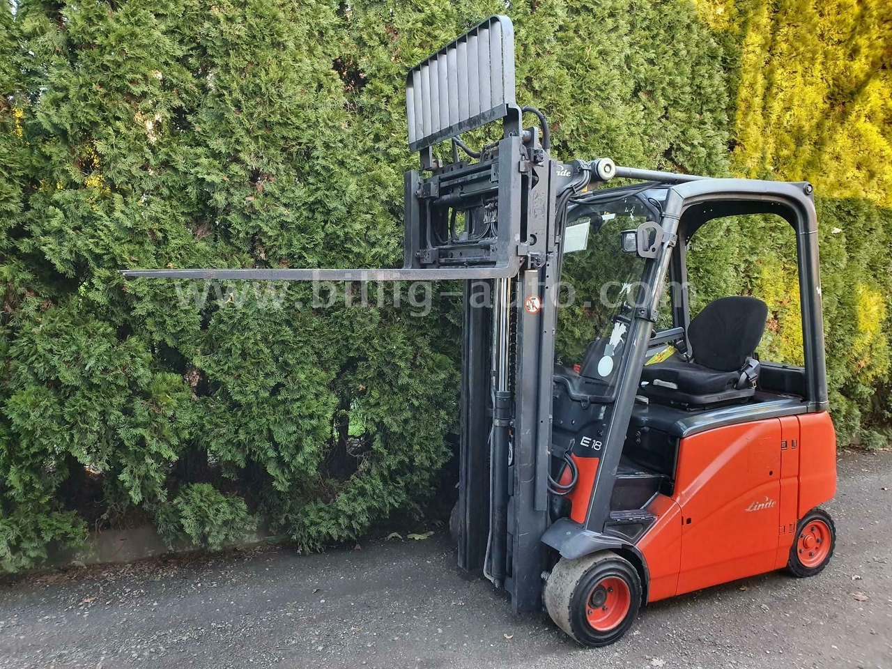 Linde E18 PH 4-Rad Seitenschieber*Zinkenverstellung* - Carrello elevatore elettrico: foto 1 Linde E18 PH 4-Rad Seitenschieber*Zinkenverstellung* - Carrello elevatore elettrico: foto 1