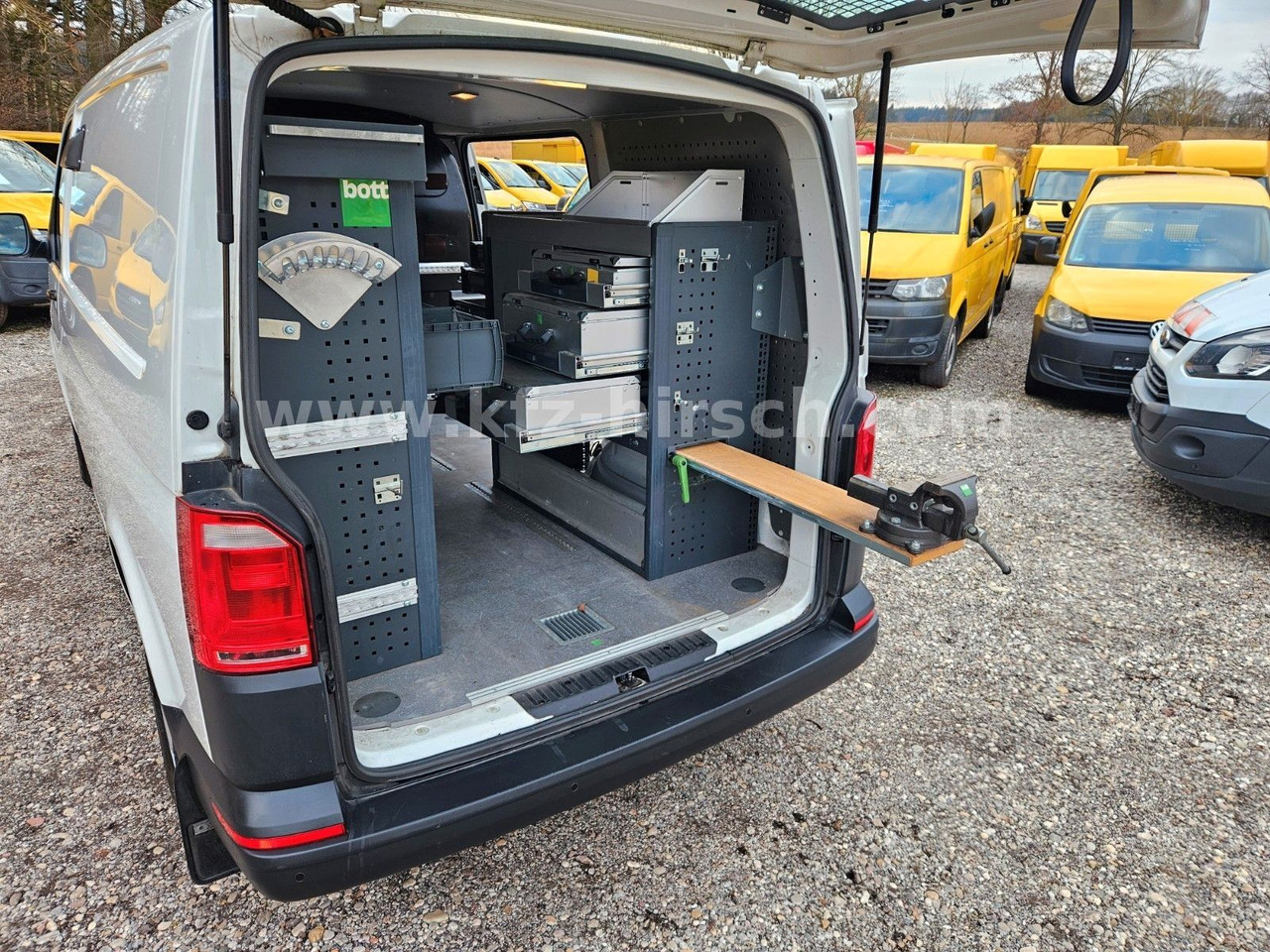 Volkswagen T6 Automatik/ DSG Sortimo Stdhzg Behindertenger. - Pulmino: foto 1 Volkswagen T6 Automatik/ DSG Sortimo Stdhzg Behindertenger. - Pulmino: foto 1