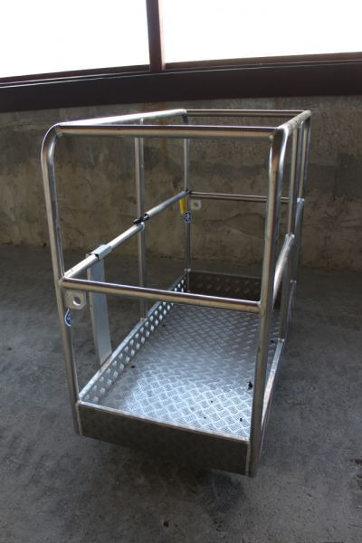 Nowy kosz aluminiowy Socage - Attrezzatura per Piattaforma aerea: foto 2 Nowy kosz aluminiowy Socage - Attrezzatura per Piattaforma aerea: foto 2