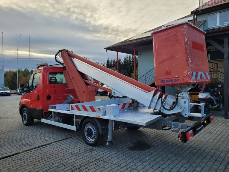 Iveco Daily 35S11 podnośnik koszowy 20 m Multitel MT202DS - Piattaforma autocarrata: foto 4 Iveco Daily 35S11 podnośnik koszowy 20 m Multitel MT202DS - Piattaforma autocarrata: foto 4