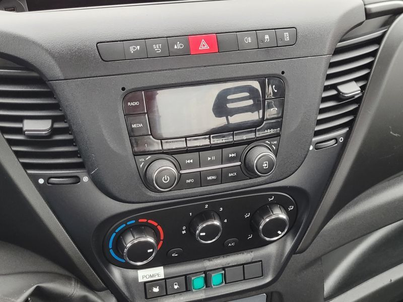 Iveco Daily 35S12 podnośnik koszowy 17 m CTE B-Lift 17 - Piattaforma autocarrata: foto 3 Iveco Daily 35S12 podnośnik koszowy 17 m CTE B-Lift 17 - Piattaforma autocarrata: foto 3