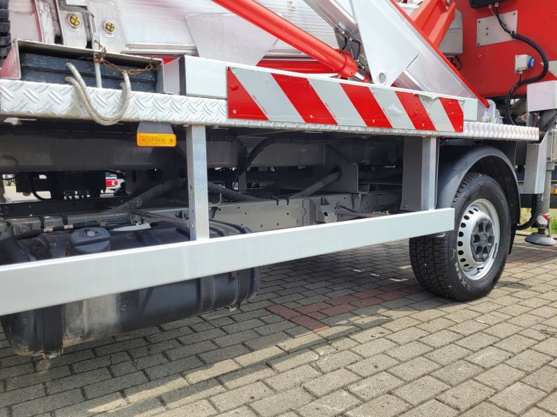 Iveco Daily 35S12 podnośnik koszowy 21 m Multitel MX210 - Piattaforma autocarrata: foto 4 Iveco Daily 35S12 podnośnik koszowy 21 m Multitel MX210 - Piattaforma autocarrata: foto 4
