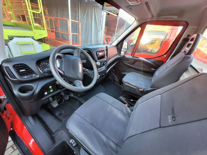 Iveco Daily 35S12 podnośnik koszowy 25 m Multitel MX250 - Piattaforma autocarrata: foto 5 Iveco Daily 35S12 podnośnik koszowy 25 m Multitel MX250 - Piattaforma autocarrata: foto 5