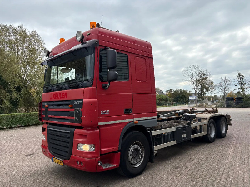 DAF XF 105 . 410 / 6X2 / MULTILIFT XR 26S61 / APK - TUV OKTOBER 2025 / EURO 5 / AUTOMAAT / - Autocarro scarrabile: foto 2 DAF XF 105 . 410 / 6X2 / MULTILIFT XR 26S61 / APK - TUV OKTOBER 2025 / EURO 5 / AUTOMAAT / - Autocarro scarrabile: foto 2