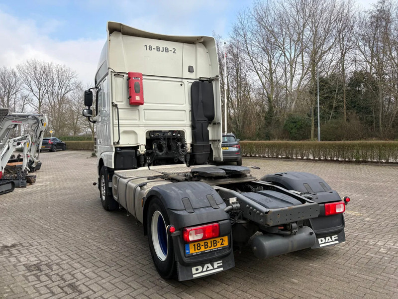 DAF XF 460 4x2 / APK - TUV JANUARI 2026 / HOLLAND TRUCK / ADR KLASSE I II III / 2 BEDS / - Trattore stradale: foto 3 DAF XF 460 4x2 / APK - TUV JANUARI 2026 / HOLLAND TRUCK / ADR KLASSE I II III / 2 BEDS / - Trattore stradale: foto 3