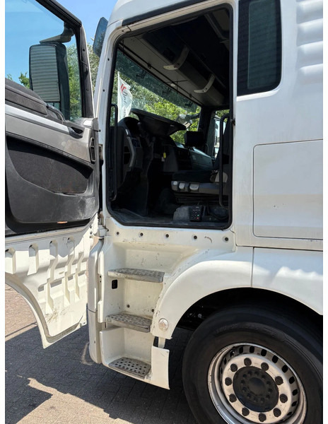 MAN TGX 26.440 / LOW KM ORIGINAL / HOLLAND TRUCK / 2 BEDS / - Trattore stradale: foto 5 MAN TGX 26.440 / LOW KM ORIGINAL / HOLLAND TRUCK / 2 BEDS / - Trattore stradale: foto 5