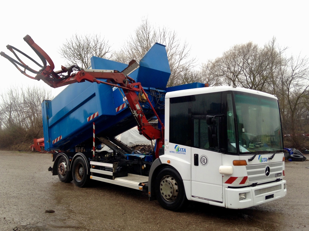 MERCEDES-BENZ ECONIC - Camion immondizia: foto 1 MERCEDES-BENZ ECONIC - Camion immondizia: foto 1