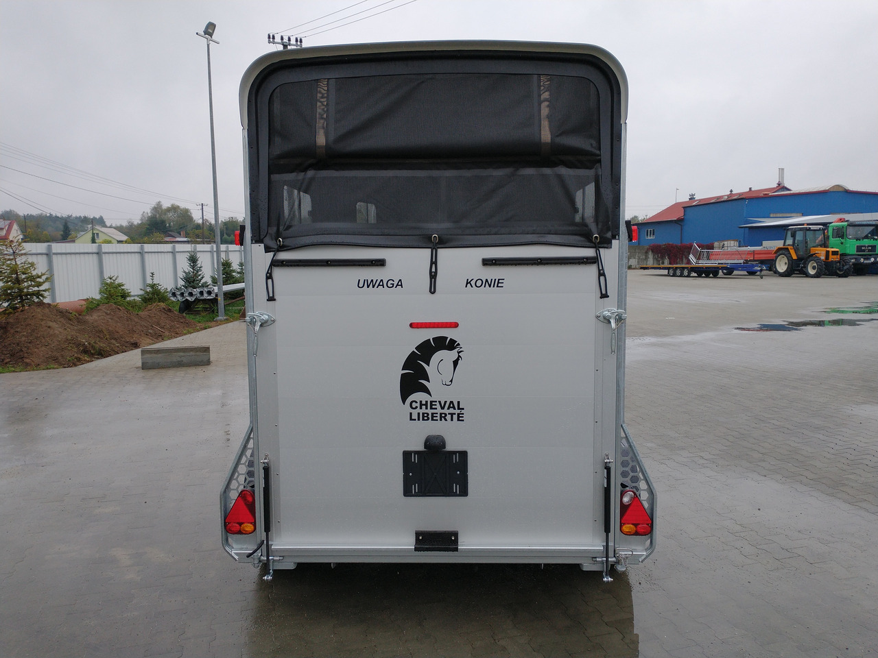 Cheval Liberté Touring Country + Siodlarnia, Debon - Trailer trasporto cavalli: foto 4 Cheval Liberté Touring Country + Siodlarnia, Debon - Trailer trasporto cavalli: foto 4