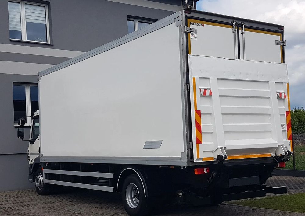 DAF 16T LF 230 WINDA CHŁODNIA 16EP 6,60x2,48x2,39 KLIMA IZOTERMA MROŹNIA - Autocarro frigorifero: foto 3 DAF 16T LF 230 WINDA CHŁODNIA 16EP 6,60x2,48x2,39 KLIMA IZOTERMA MROŹNIA - Autocarro frigorifero: foto 3