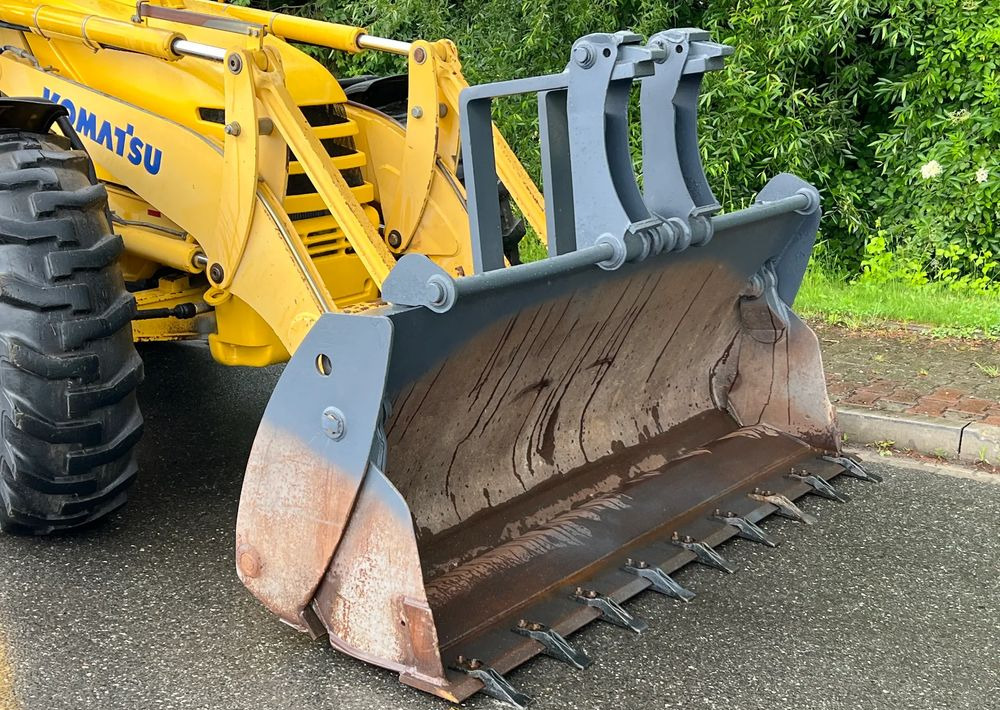 Komatsu * Koparko Ładowarka * Komatsu WB 97 S Utility * - Terna: foto 2 Komatsu * Koparko Ładowarka * Komatsu WB 97 S Utility * - Terna: foto 2